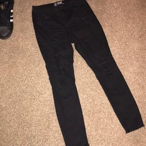 Black mid-rise jeans